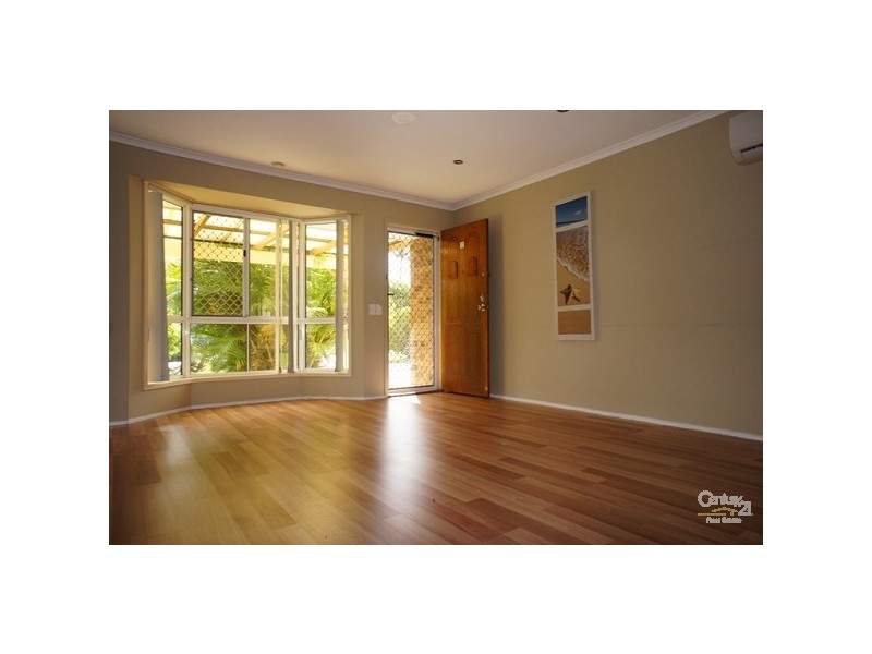 2/6 Hentdale Court, Labrador QLD 4215