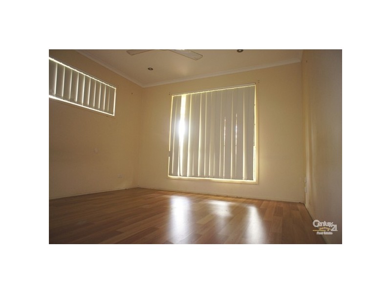 2/6 Hentdale Court, Labrador QLD 4215