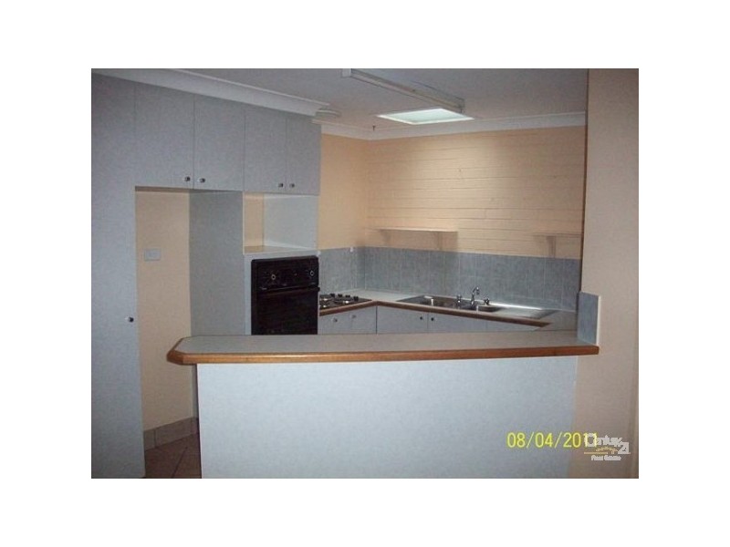 1/14 Nina Parade, Arundel QLD 4214