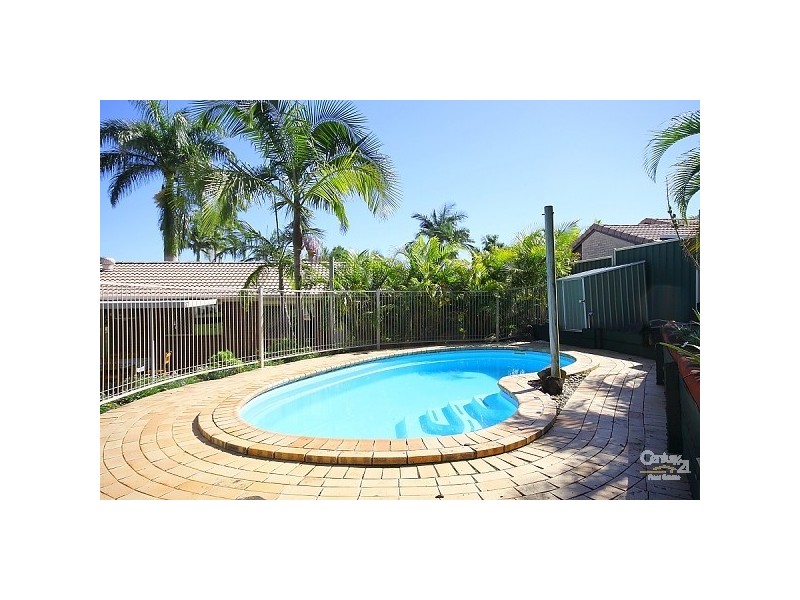 11 Lyons Court, Arundel QLD 4214