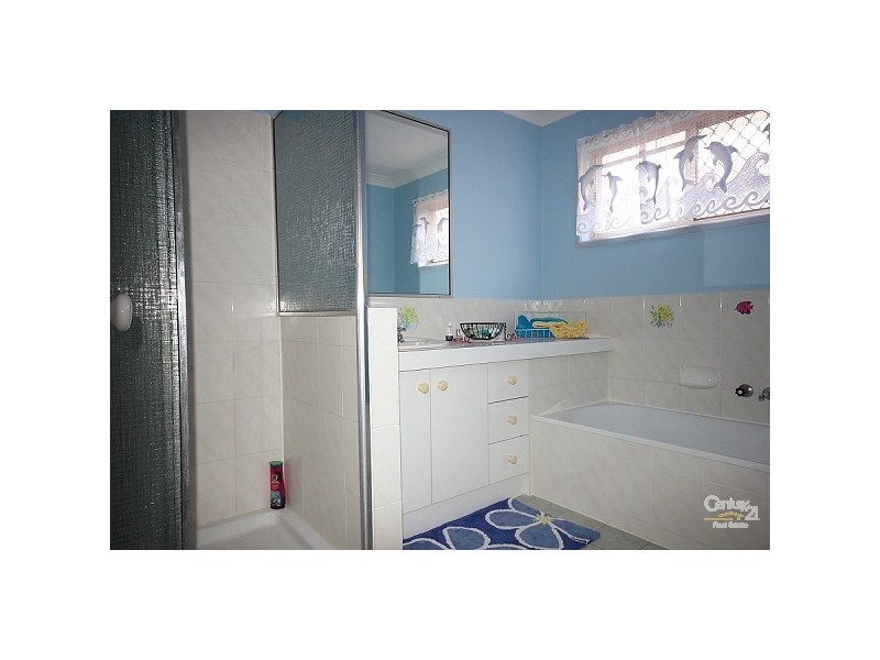 11 Lyons Court, Arundel QLD 4214