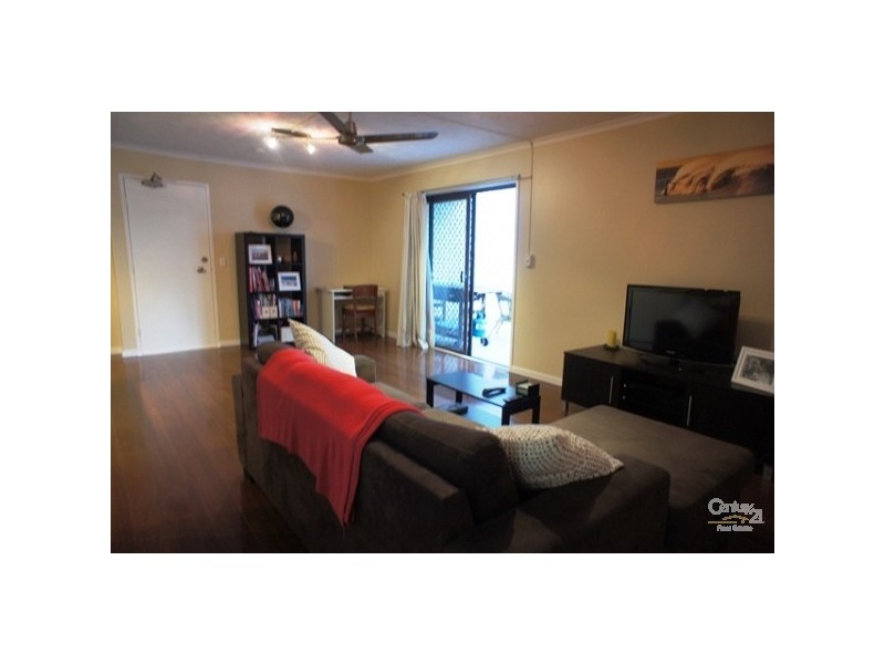 3/8 Baker Avenue, Labrador QLD 4215