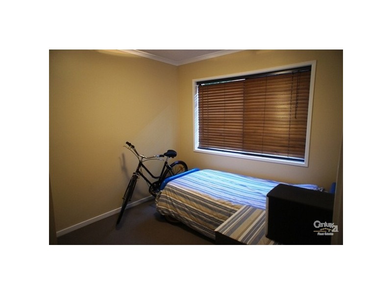 3/8 Baker Avenue, Labrador QLD 4215