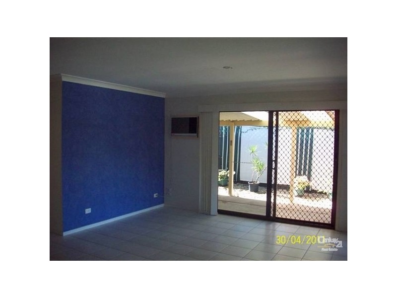 2/7 Hill Court, Labrador QLD 4215