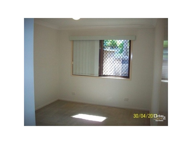 2/7 Hill Court, Labrador QLD 4215