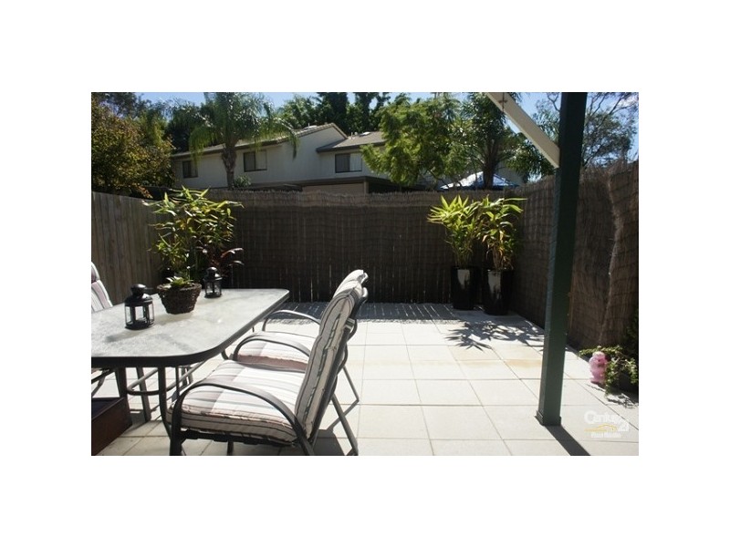 20/81 Olsen Avenue, Labrador QLD 4215