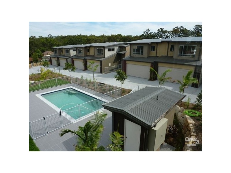 2/446 Pine Ridge Road, Coombabah QLD 4216