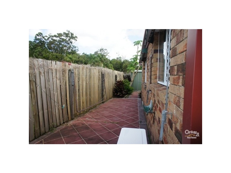 2/6 Hentdale, Labrador QLD 4215