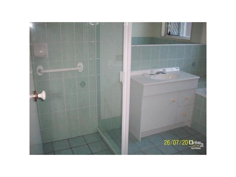 2/12 Chirn Crescent, Labrador QLD 4215