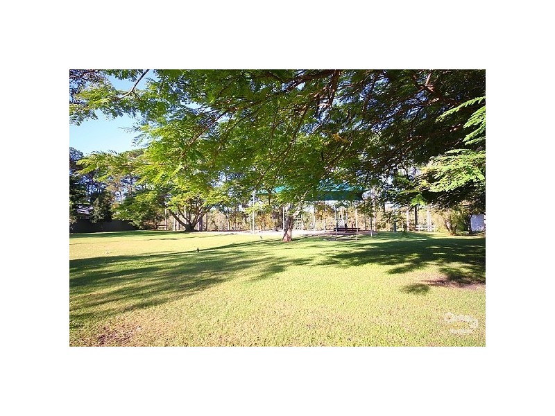 8 Nalya Court, Mermaid Waters QLD 4218