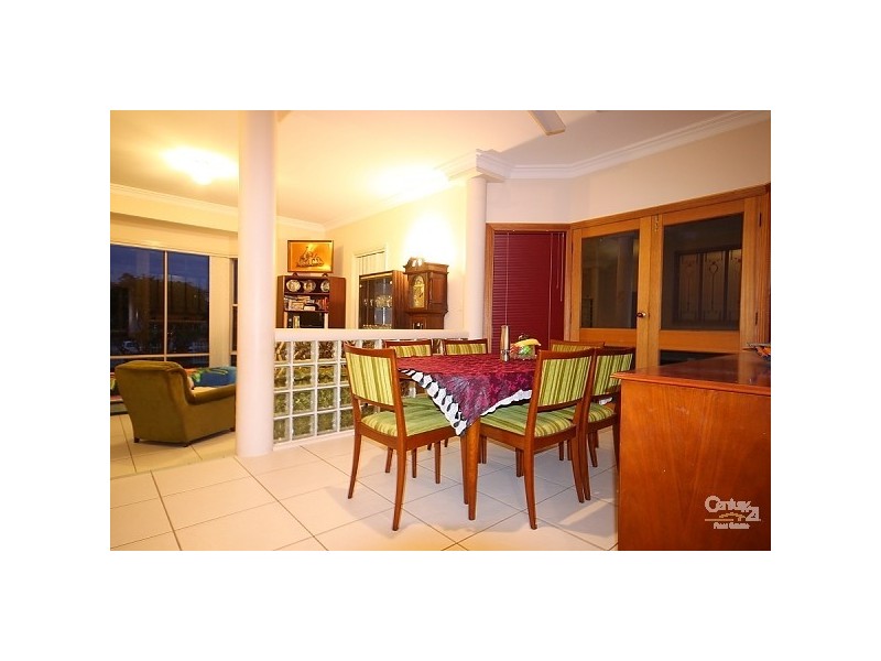 19 Cook Close, Southport QLD 4215