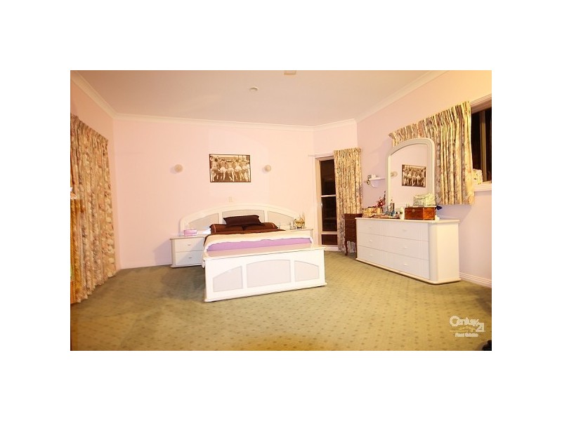 19 Cook Close, Southport QLD 4215