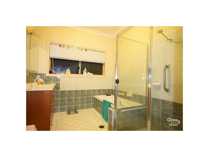 19 Cook Close, Southport QLD 4215