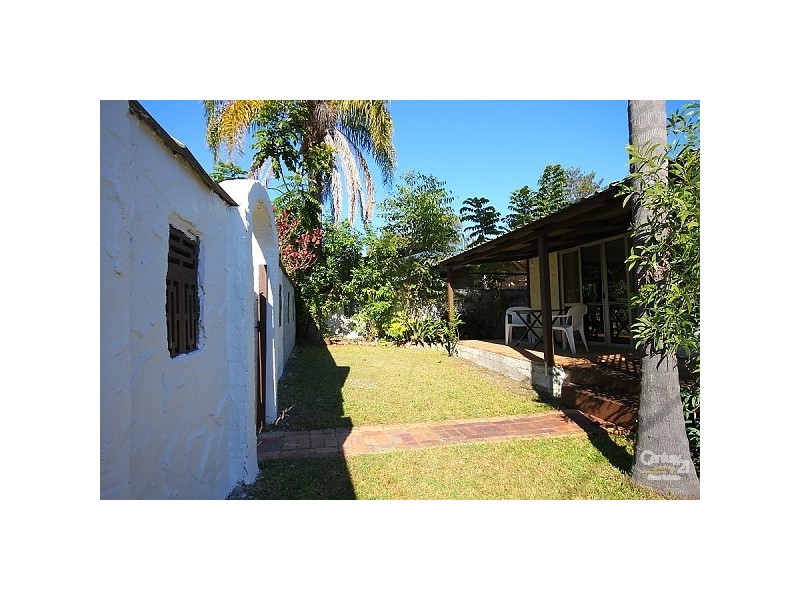 7 Larwon Terrace, Southport QLD 4215