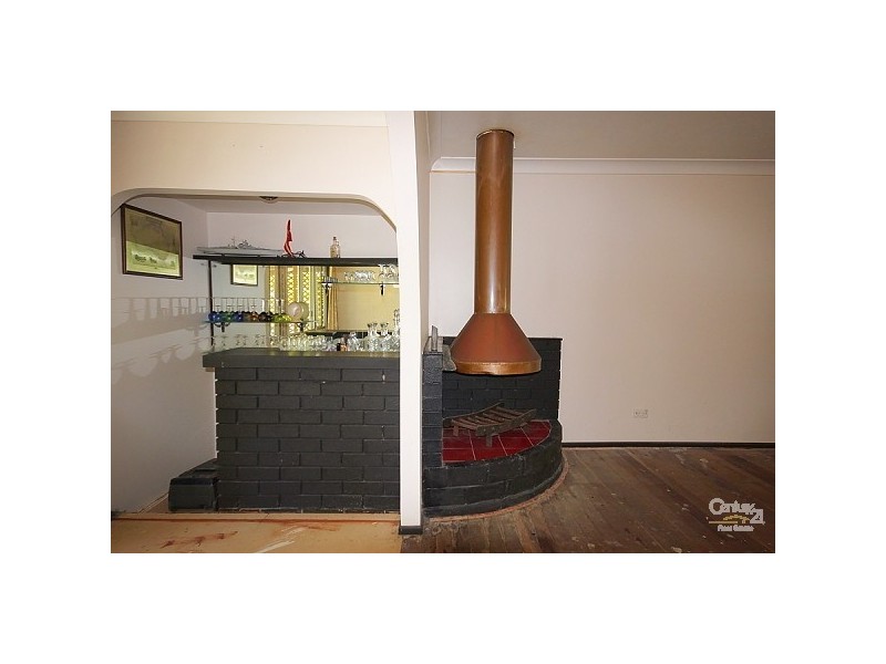 7 Larwon Terrace, Southport QLD 4215