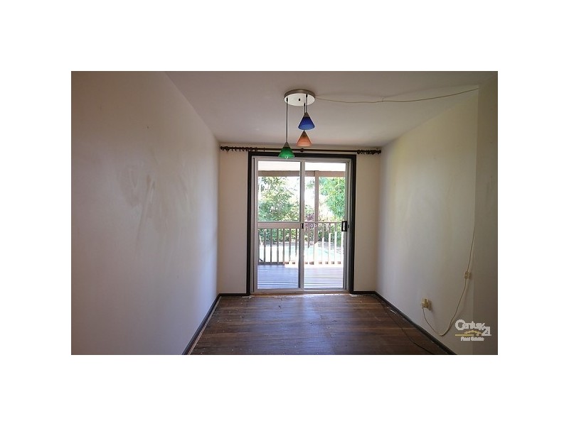 7 Larwon Terrace, Southport QLD 4215