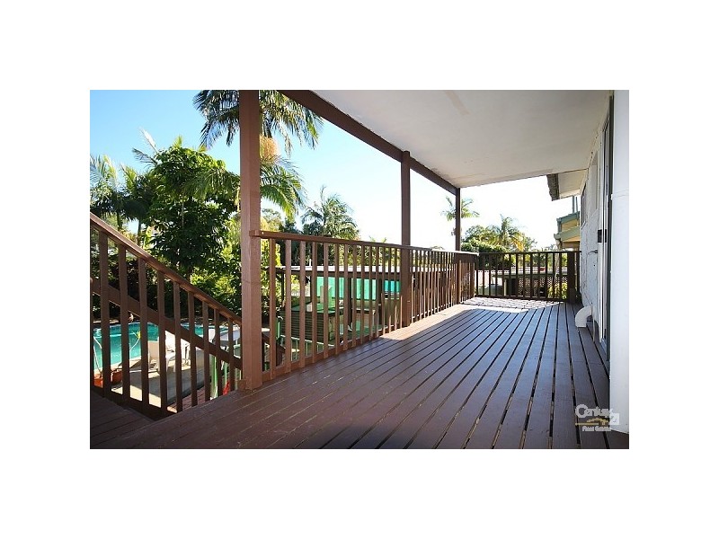 7 Larwon Terrace, Southport QLD 4215