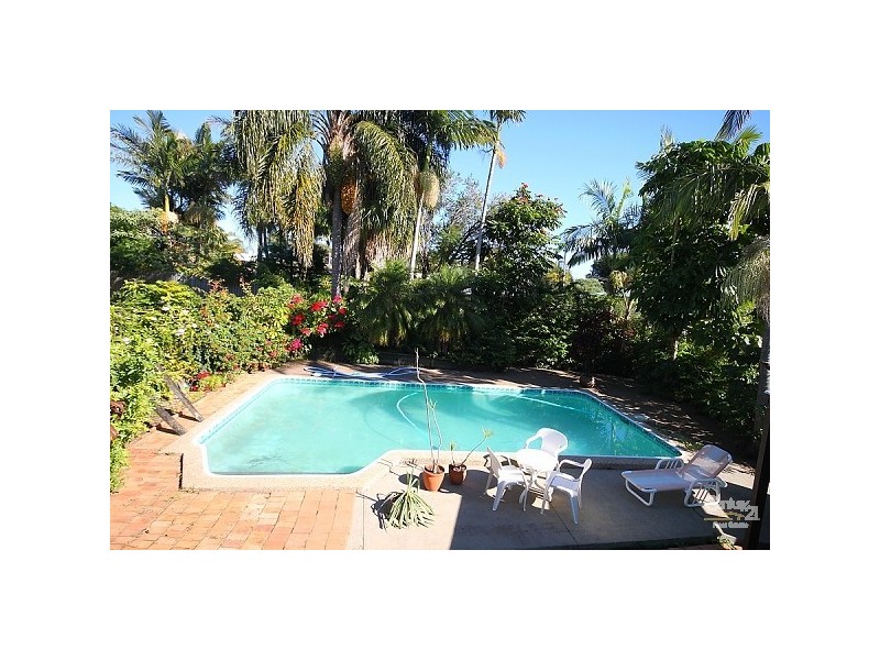 7 Larwon Terrace, Southport QLD 4215