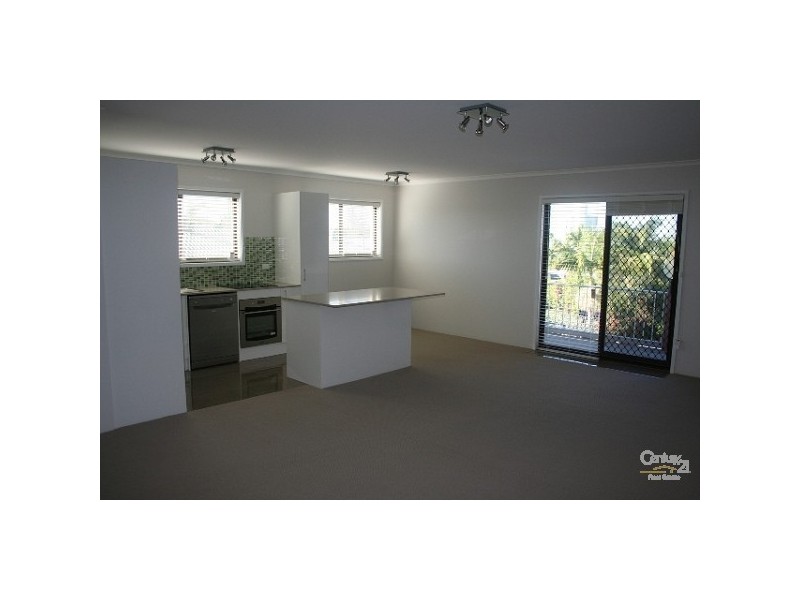 8/29 Ahern Street, Labrador QLD 4215