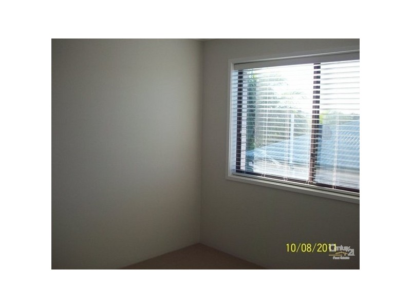 8/29 Ahern Street, Labrador QLD 4215