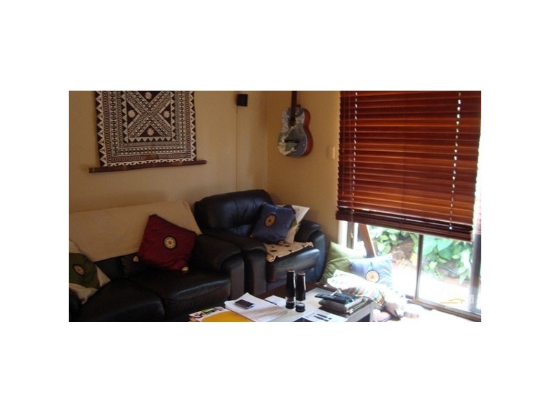 2/11 Stephanie Court, Labrador QLD 4215