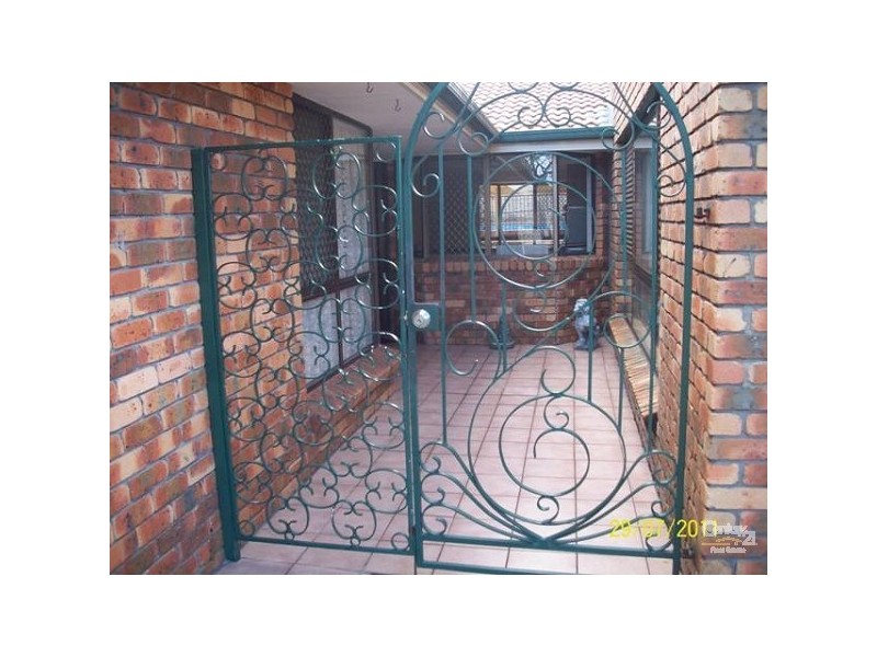 150 Olsen Ave, Arundel QLD 4214