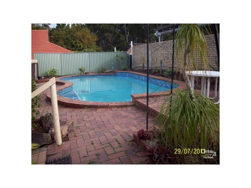 150 Olsen Ave, Arundel QLD 4214