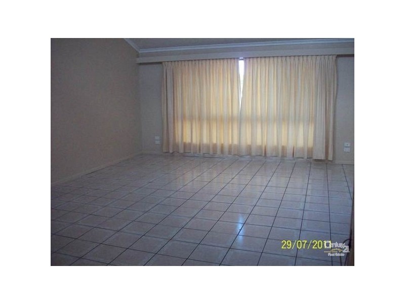 150 Olsen Ave, Arundel QLD 4214