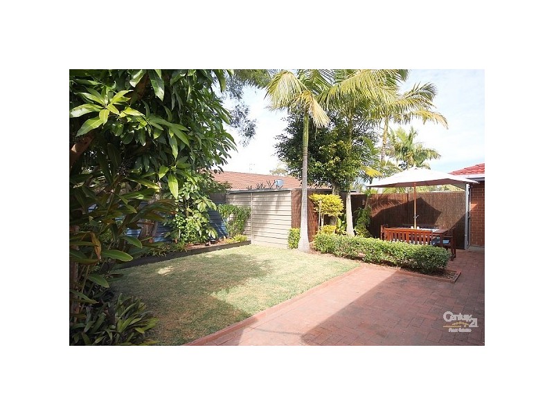 2/3 Stephenson Street, Labrador QLD 4215