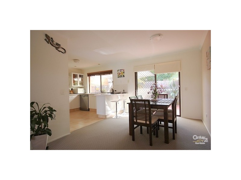 2/3 Stephenson Street, Labrador QLD 4215