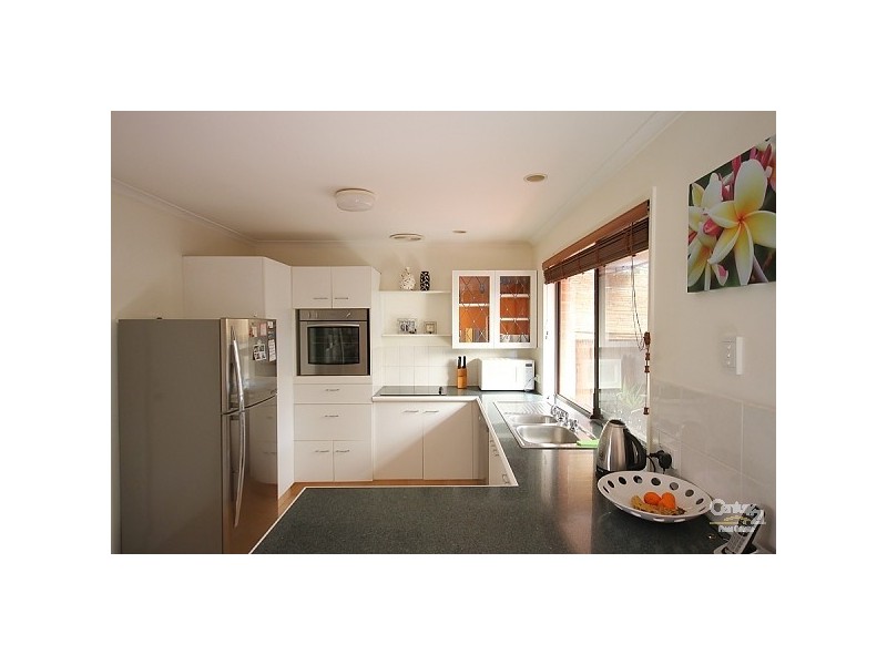 2/3 Stephenson Street, Labrador QLD 4215