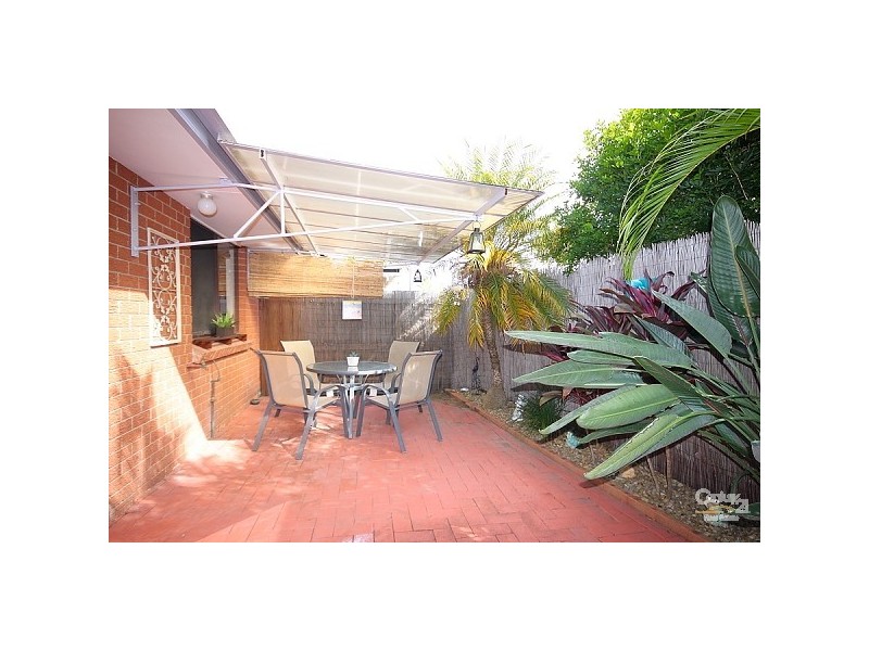 2/3 Stephenson Street, Labrador QLD 4215