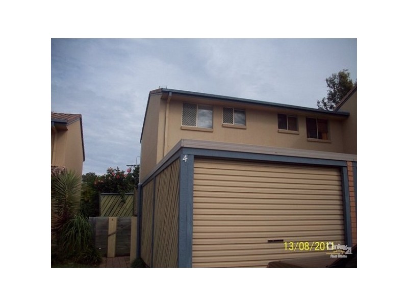4/63 Olsen Avenue, Labrador QLD 4215