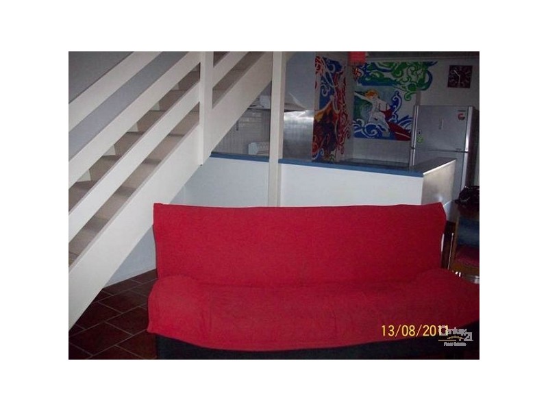 4/63 Olsen Avenue, Labrador QLD 4215