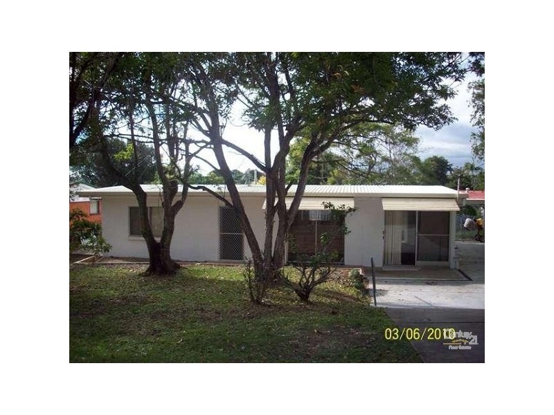 59 Kumbari Ave, Labrador QLD 4215