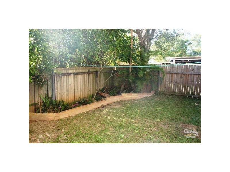 2/13-37 Brown Street, Labrador QLD 4215