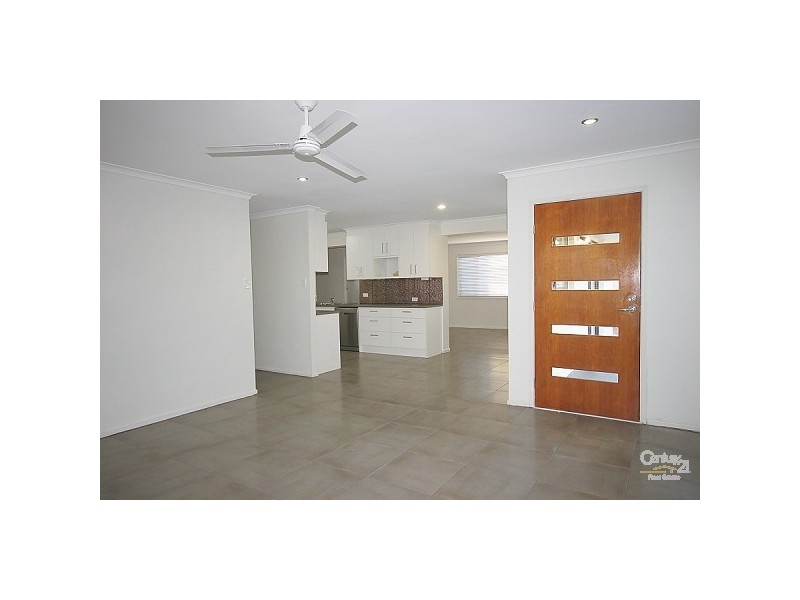 26 Ashgrove Avenue, Runaway Bay QLD 4216