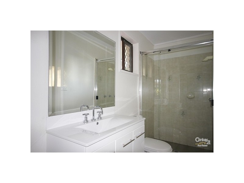 26 Ashgrove Avenue, Runaway Bay QLD 4216