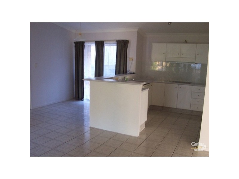 6 Menzies Court, Arundel QLD 4214