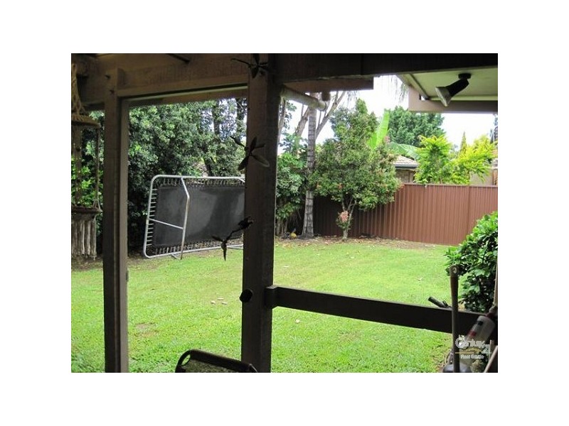 6 Menzies Court, Arundel QLD 4214