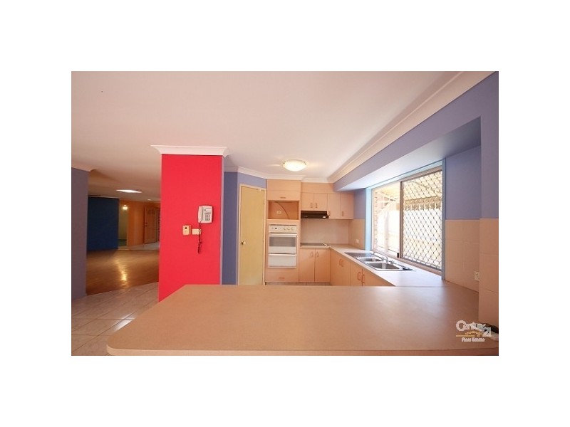 66 Open Drive, Arundel QLD 4214