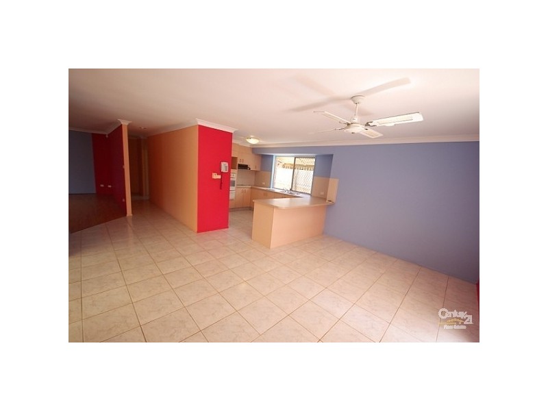 66 Open Drive, Arundel QLD 4214