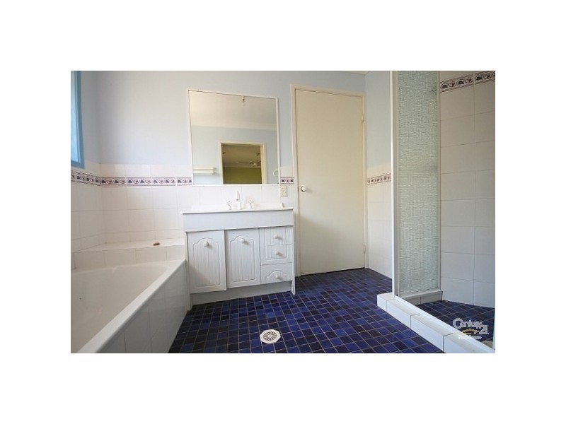 66 Open Drive, Arundel QLD 4214