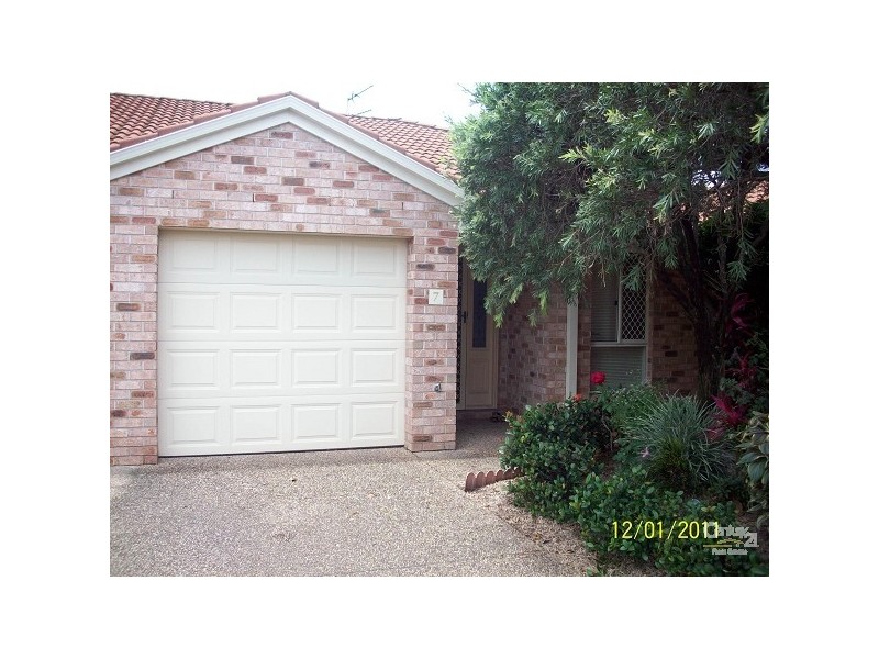 7/218 Central, Labrador QLD 4215