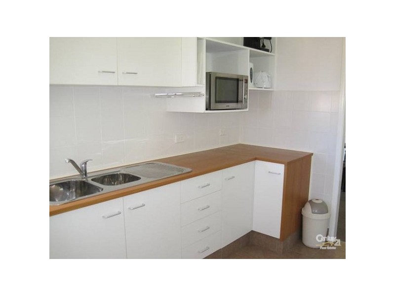 10/35 McMillan, Labrador QLD 4215