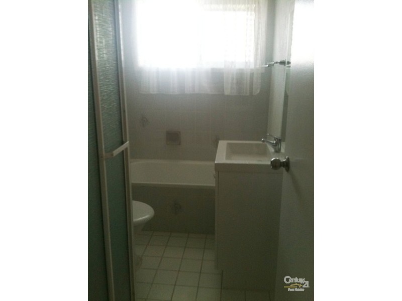 9/9 Halborow, Surfers Paradise QLD 4217