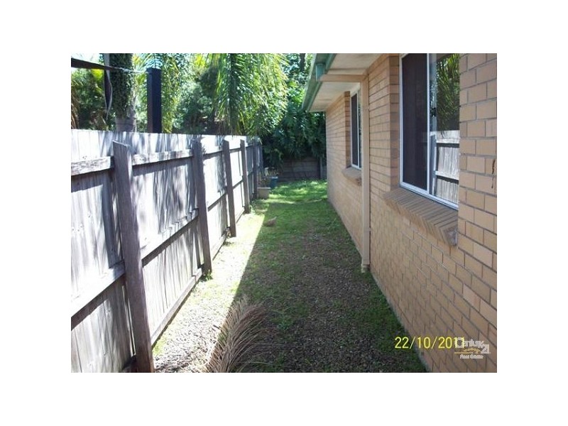 1/15 Annette Court, Labrador QLD 4215