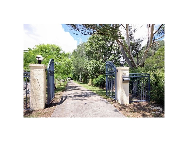28 Viscount Drive, Tallai QLD 4213