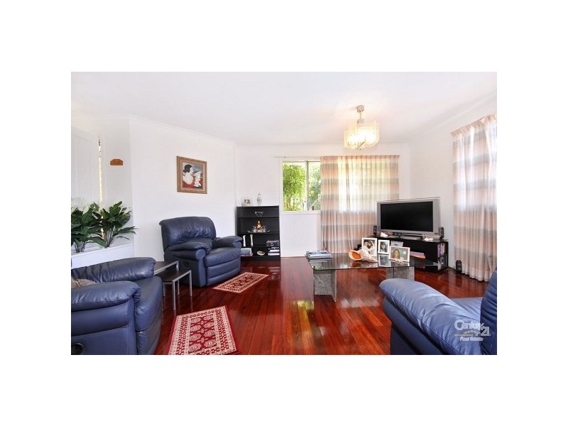 28 Viscount Drive, Tallai QLD 4213