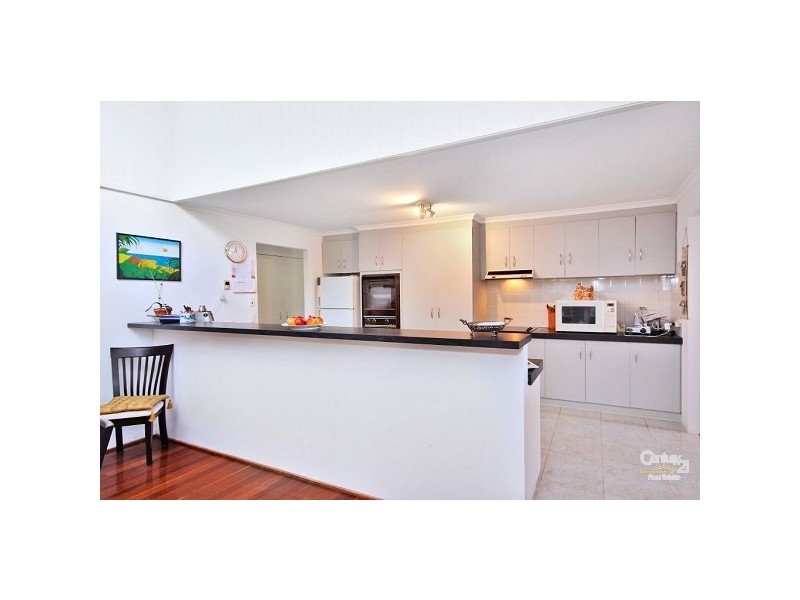 28 Viscount Drive, Tallai QLD 4213